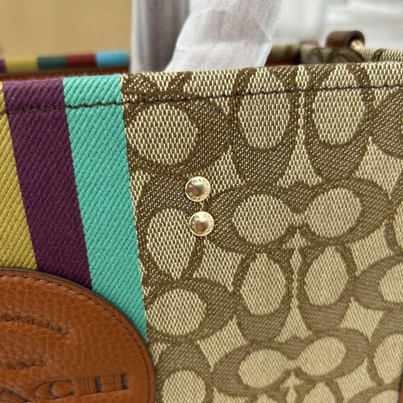 NWT Coach C5793 Dempsey Tote 40 In Signature Jacquard With Stripe And Patch - Picture 6 of 13